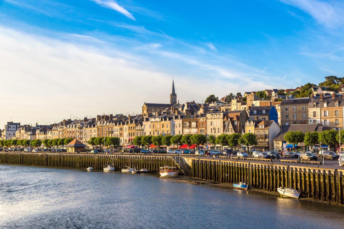 Deauville-Trouville (86 km da Crépon)