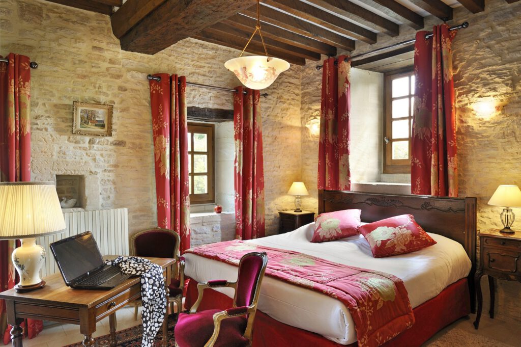 Sala più alta con Mathan&#39;s Mansion, che combina eleganza, comfort moderno e fascino storico, con vista rilassante.